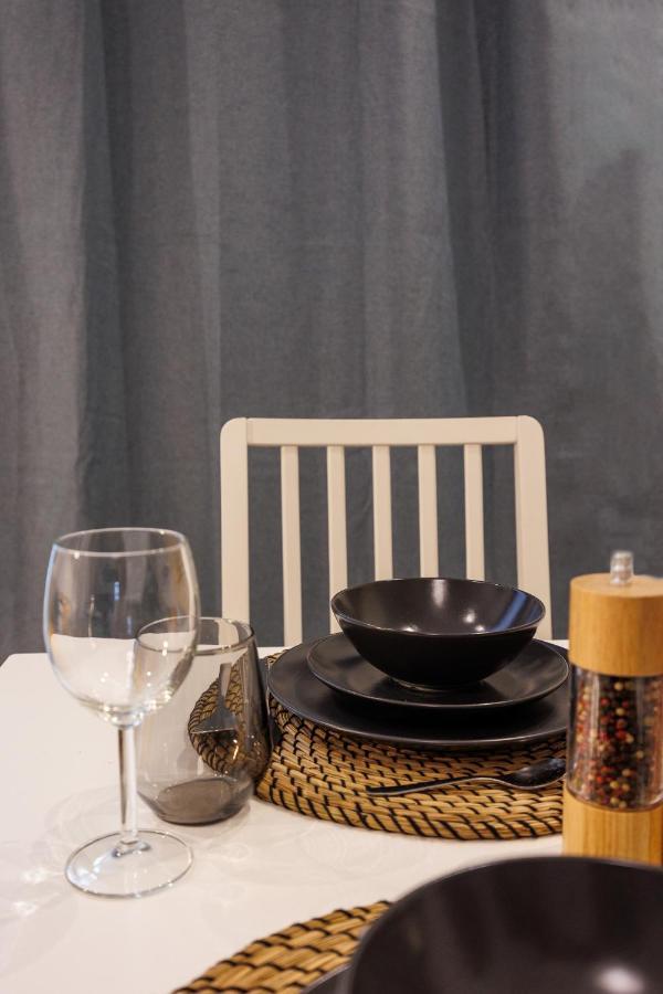 Cozy Market-Square Retreat Located In The Heart Of The 10Th District Wien Exteriör bild