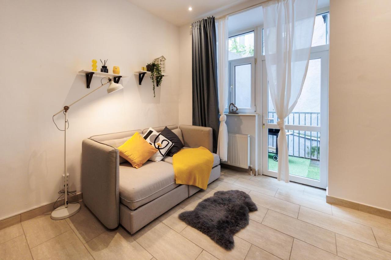 Cozy Market-Square Retreat Located In The Heart Of The 10Th District Wien Exteriör bild