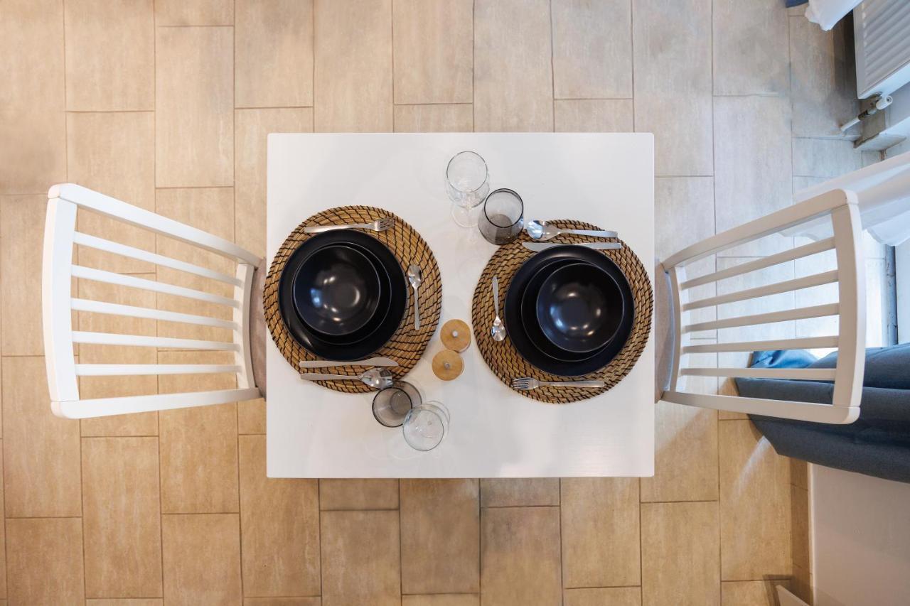 Cozy Market-Square Retreat Located In The Heart Of The 10Th District Wien Exteriör bild