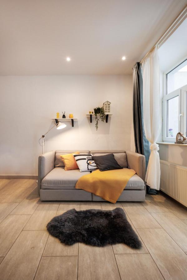 Cozy Market-Square Retreat Located In The Heart Of The 10Th District Wien Exteriör bild