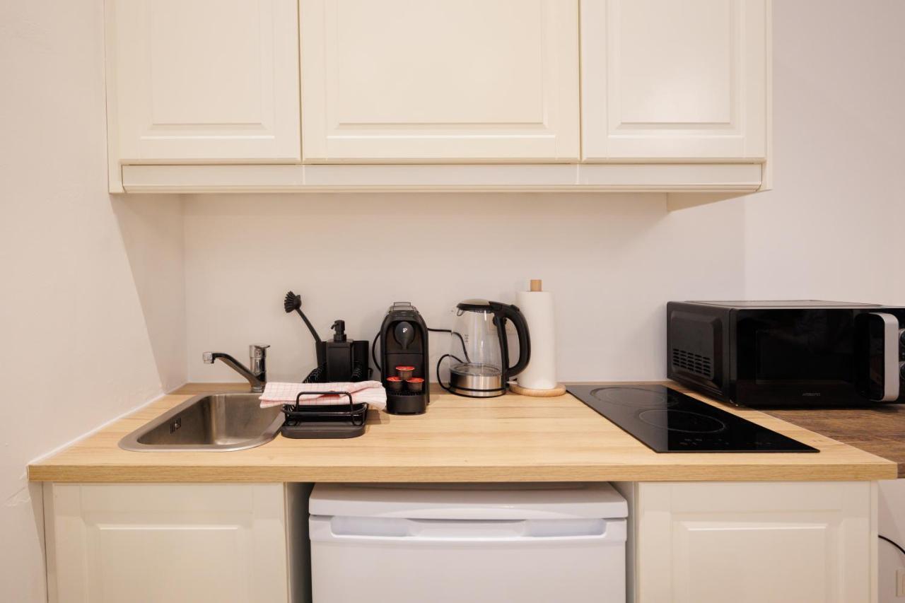 Cozy Market-Square Retreat Located In The Heart Of The 10Th District Wien Exteriör bild