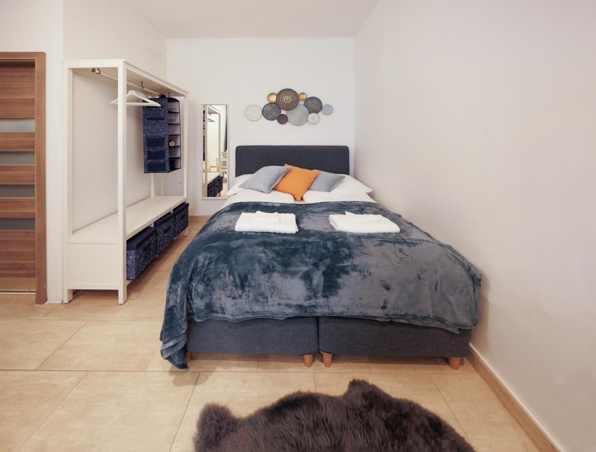 Cozy Market-Square Retreat Located In The Heart Of The 10Th District Wien Exteriör bild